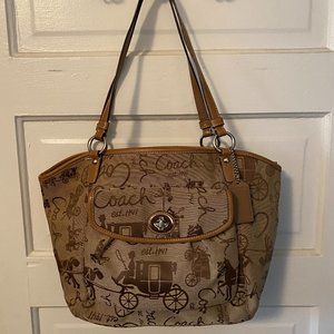 Coach Horse and Carriage tote | F14665